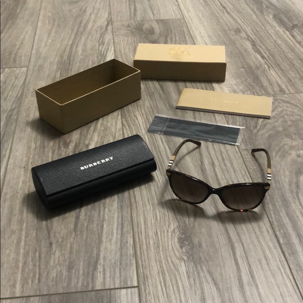 burberry sunglasses